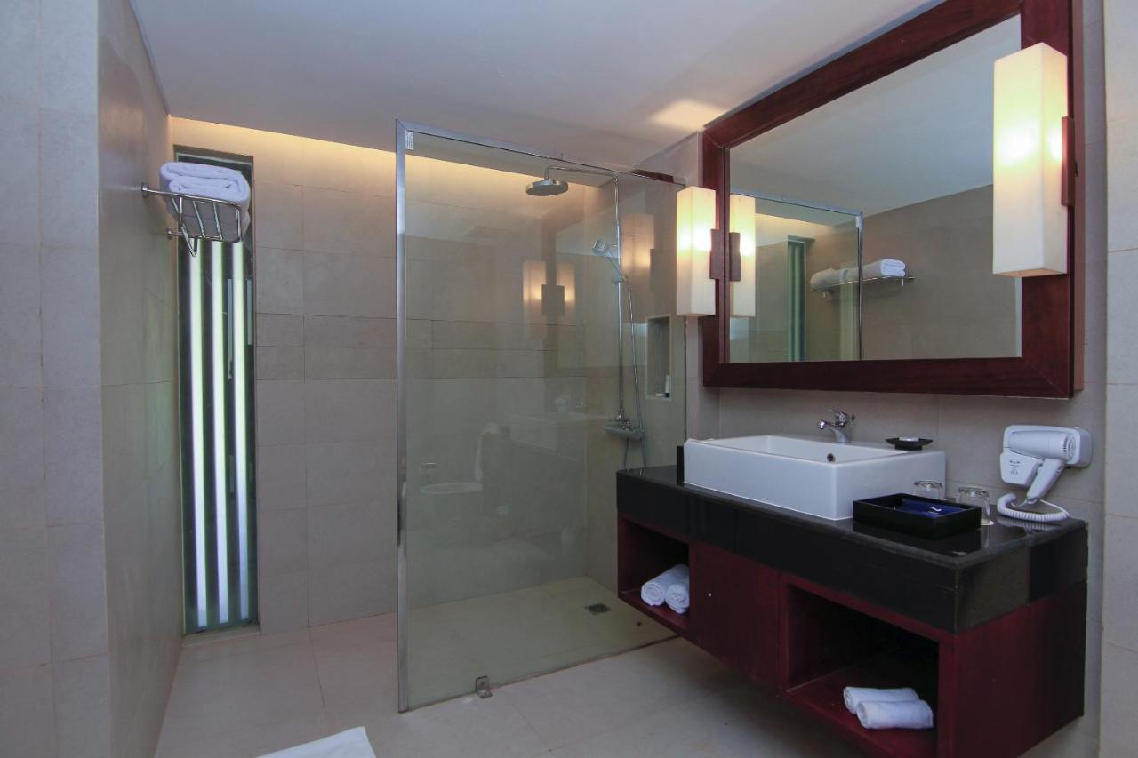 Grand Luley Manado Hotel Exterior foto